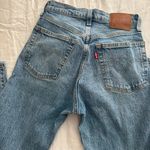 Levi's 501 High-Rise Straight-Leg Jeans Photo 3