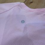 Lululemon  Cropped Swiftly Tech Short Sleeve Photo 2