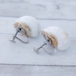 Vintage Screw On Earrings Chunky 3D Large Shell Beach Vibes White Photo 7