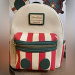 Lounge Fly New Disney  Jungle Cruise Backpack - Limited Release Photo 3