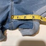 Arizona Jeans NWT Medium Wash Denim Blue Jean Shorts Mid Rise Plus Size 21 23 New Arizona Jean Photo 3