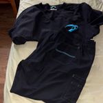Carhartt Black Modern Fit Top and pants scrubs matched set Photo 0