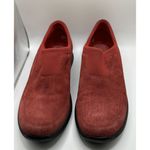 Covington Womens Size 7M Red Suede Leather Slip On Shoes Pre Owned Photo 1