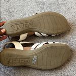 Earth Origins  Berri Cream Sandals SIZE 11M Photo 3