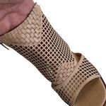 Vince Camuto EUC leather heeled sandals Photo 5