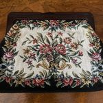Unique Vintage Vintage Floral Tapestry Carpet Bag Style Kiss lock Clutch Bag Photo 0