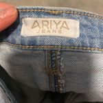 Ariya Jeans Jean Shorts Photo 2