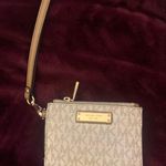 Michael Kors Wristlet Photo 0