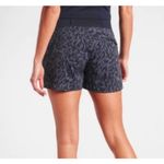 Athleta  Trekkie North Printed Shorts Blue Plus Size 18 Pockets‎ Photo 3