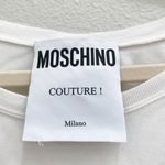 Moschino  luxury white Tshirt charge it graphic size medium Photo 3