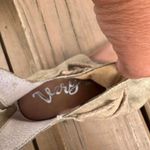 Vega Tan Canvas Thong Ankle Strap Gladiator Sandals Women's Size 8.5 Photo 3