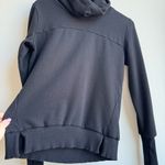 Alo Yoga ALO Womens Clarify Turtleneck Sweatshirt Black Size XS, Small? logo Back Travel Photo 3