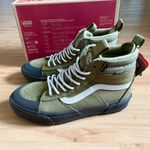 Vans Sk8-Hi Waterproof Insulated Shoe Women 9.5 US Mens 8.0 US Photo 3