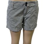Tommy Hilfiger  Mid Rise Striped Blue White Seersucker Cuffed Shorts Womens 8 Photo 2