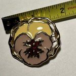 Avon Full Bloom Pansy Flower Brooch Pin Gold Tone Photo 6