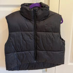 Amazon Black Cropped Vest  Photo 0