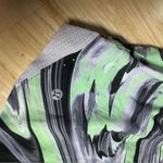Lululemon  Hotty Hot High-Rise Short 4” Green/Black - Special Edition - Size 4 Photo 9