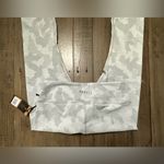 Nobull NWT  Women’s Crop Melange Tights - Medium - Glacier Camo Grey Photo 5