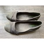 Baretraps Mitsy Women Shoes Comfort Slip On Flats Black Size 8.5M Photo 6