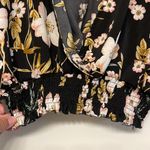 Jon & anna  Contemporary Black Floral Crop Blouse Deep V-Neck Size XL EUC #7769 Photo 4