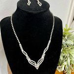 Elegant Rhinestone Bridal Necklace Earrings Set Silver Photo 0
