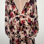Sage Dress with Floral Lace Accents size medium
With wide sleeves Photo 0