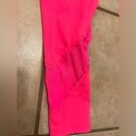Lilly Pulitzer Womens  fluorescent pink athletic leggings with scallops Photo 2