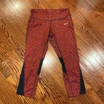 Nike Red And Black Geometric Print Crop Legging Photo 0