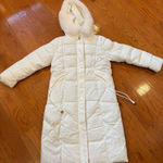 Women’s White Quilted Puffer Coat With Faux Fur Hood – New Without Tags Size M Photo 0