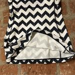Lululemon Scoop Neck Tank in the "Arrow Chevron Polar Cream Black" pattern sz 6 Photo 10