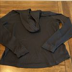 Under Armour  Black Pullover Hoodie Woman’s M EUC Photo 4