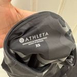 Athleta  Contender Legging Sz X-Small Camo Black Gray Zipper Pocket Activewear Photo 9
