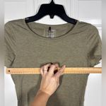 Universal Standard NWT Heather Olive Easy Active Tee Short Sleeve Top Size 4XS Photo 3