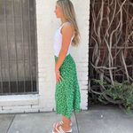 H&M  Green and white floral boho midi slip skirt sz 2 Photo 4