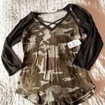 No Comment Green Camo Criss Cross Neck Long Sleeve Tee Size Small Photo 0