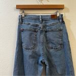 Urban Outfitters  BDG Womens Girlfriend High-Rise Jean Size 26 Light Wash Photo 6