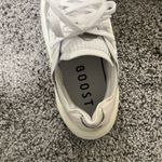 Adidas  Avryn_X Sneaker White Women's Size 6.5 Photo 3