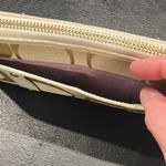 Coach  Zoe Beige and Gold Wallet zip around accordion Photo 3