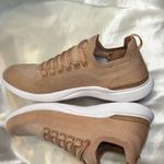 APL Techloom Breeze Sneakers Caramel Warm Silk White Knit Size 8.5 Running Rare Photo 4