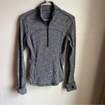 Lululemon Run Briskly 1/2 Zip
Coco Pique Black White Photo 8