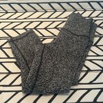 Lululemon  Wunder Under High Rise 1/2 Tight in size 2 Luon Crackle Black White Photo 4