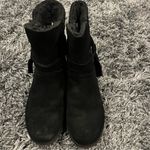 BEARPAW 🍒 BLACK SUEDE MAXINE SLIP ON FAUX FUR LINED BOOTIES SIZE 10🍒 Photo 6