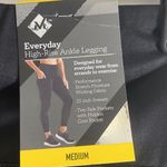 Members Mark Nwt legging Photo 4