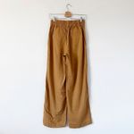 Madewell The Neale Straight-Leg Pleated Trouser Pant in Drapeweave in Toffee Photo 4