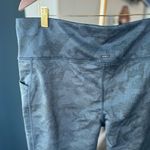 Mondetta Performance Luxury Athletic Blue Camo Leggings with Pockets - XXL Photo 3