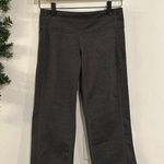Athleta Womens Small Y2K Kick Booty Straight Leg Crop Legging Gray Capri Yoga Photo 0