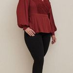 Torrid Crinkle Gauze Lace Inset Surplice Top Blouse Women’s Sz 1 1X/14-16 Red Photo 3
