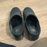 Dansko  Professional Black Cabrio leather clogs women size 40 Photo 5