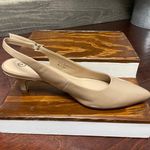 Bella Vita Kitten Heel Pumps - Scarlett II Nude Patent Size 9W Photo 5