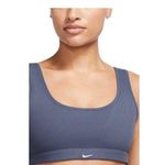 Nike Women's Alate All U Light-Support Bra - Size Medium Photo 0